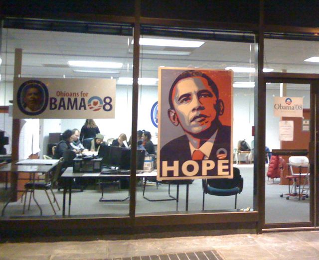 Photo of Obama “Hope” poster in the Dayton OH Obama for president office window