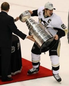 crosby-with-cup